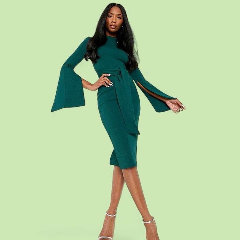 Elegant Green Bell Sleeve Dress